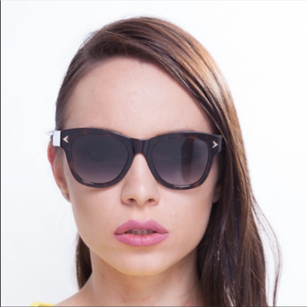 Givenchy Sunglasses Dark Havana - Picture 3 of 5